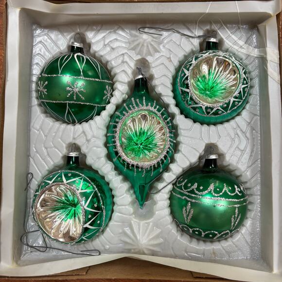 Vintage Christmas Tree ornaments green glass & silver glitter set of 5 in box - Picture 1 of 10